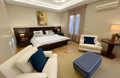 Cotia House | Charme Toscano de Frente para o Lago - GV2