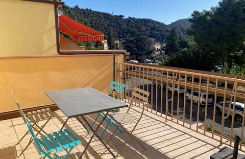 Amelie-les-Bains-Palalda Apartment | Charming F2 Apartment with Terrace, Parking, and Pet-Friendly in Amélie-les-Bains