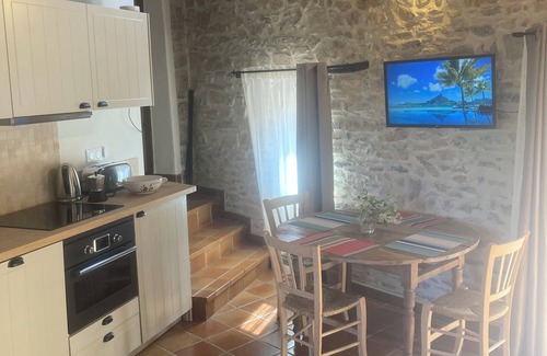 Saint-Julien-les-Rosiers Other | Charming cottage for 2 in peaceful land w/AC, WiFi, Tennis, Pool & Spa ★