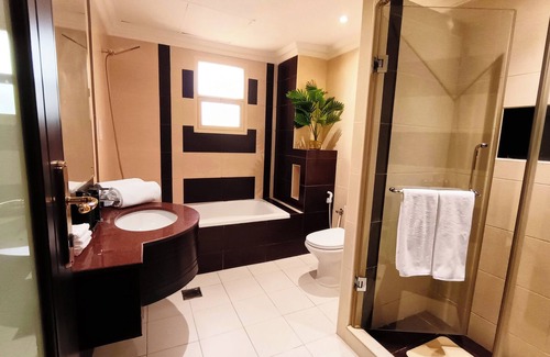 Muscat House | Charming 3-bedroom villa with WiFi and AC The Park Villas MSQ