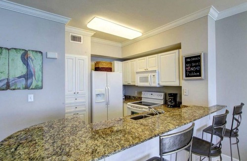 El Centro Beach Condo | Charming 1-bedroom + bunk condo with free beach chairs in Panama City Beach