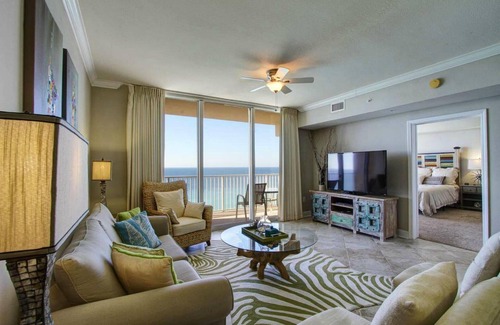 El Centro Beach Condo | Charming 1-bedroom + bunk condo with free beach chairs in Panama City Beach