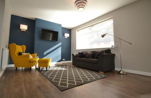 Chester Apartment | Charming 1 bed riverside apartment