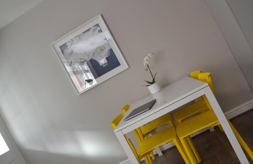 Chester Apartment | Charming 1 bed riverside apartment