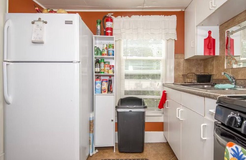 Colorado Springs Apartment | Charming 1-bedroom private apartment in a cottage with AC & WiFi