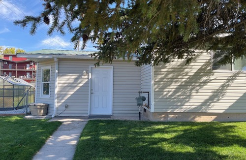 Lava Hot Springs Apartment | Charming 1-bedroom apartment in serene Lava Hot Springs.