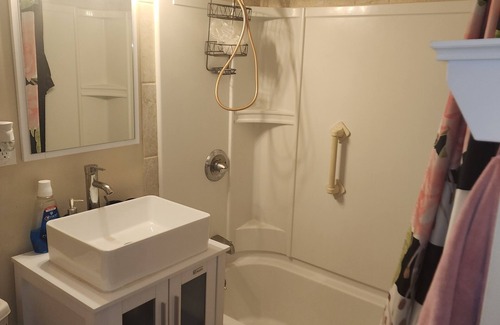 West Haverstraw House | Charming 1-bedroom house in amazing West Haverstraw with AC, WiFi