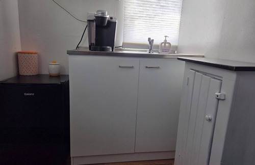 West Palm Beach Cottage | Charming 1-bedroom cottage in pleasant West Palm Beach with AC, WiFi
