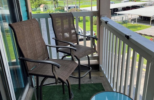 North Beach Condo | Charming 1-bedroom condo in delightful Corpus Christi with AC