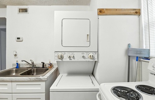 Crystal River Condo | Charming 1-bedroom condo in cool Crystal River with AC