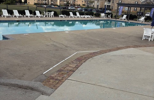 Huntsville Apartment | Charming 1-bedroom apartment in terrific Huntsville with fitness room, AC, pool