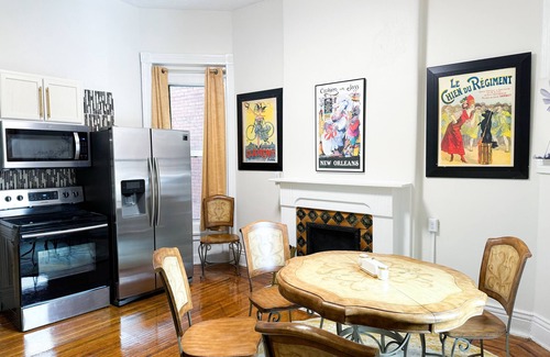 Old Louisville Apartment | Charming 1-bedroom apartment in Vibrant Old Louisville WiFi Washer/Dryer