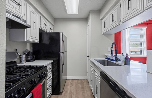 Brentwood Apartment | Charming 1-bedroom apartment in fabulous Austin - The Red Room