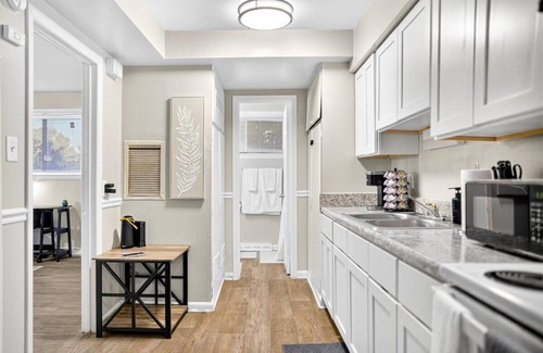 Durham Apartment | Charming 1-Bedroom Apartment in the Heart of Durham - Walk to Duke!