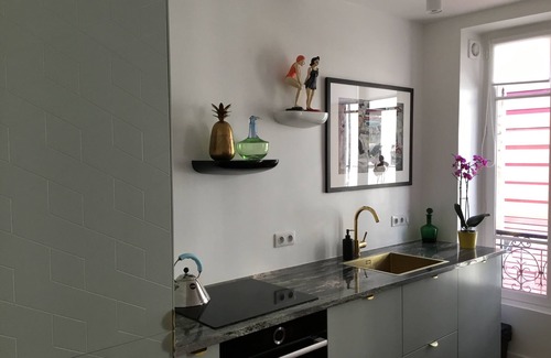 Combat Apartment | Charming 1-Bedroom Apartment for Short-Term Rent in Paris 11th