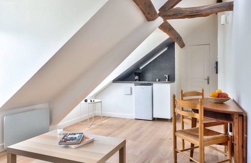 Quartier de la Porte-Saint-Denis Apartment | Charming 1 Bedroom Apt in the Heart of Paris (6)