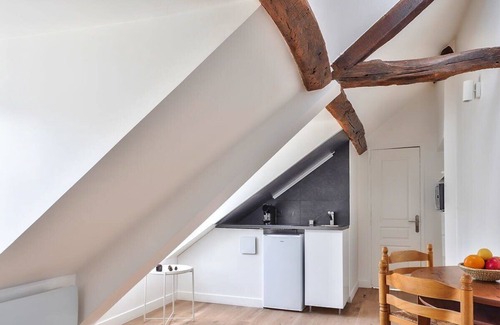 Quartier de la Porte-Saint-Denis Apartment | Charming 1 Bedroom Apt in the Heart of Paris (6)