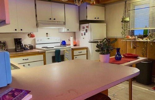 Anaconda House | Charming 1 Bedroom Bungalow in Quaint Anaconda - Your Perfect Getaway Awaits!