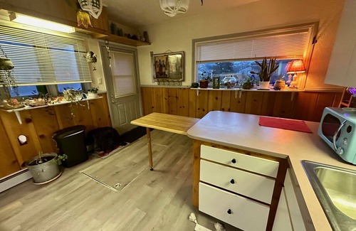 Anaconda House | Charming 1 Bedroom Bungalow in Quaint Anaconda - Your Perfect Getaway Awaits!
