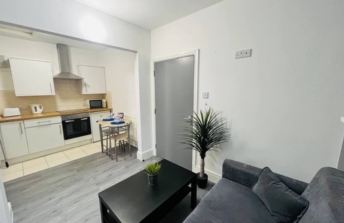 Hope Street Apartment | Charming 1-Bedroom Flat in Liverpool -F2*