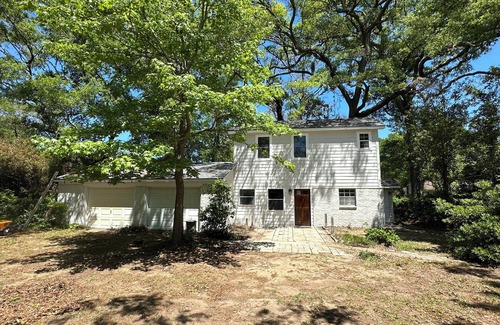 Charleston House | Charming 1-bedroom house in enjoyable Charleston with AC, WiFi