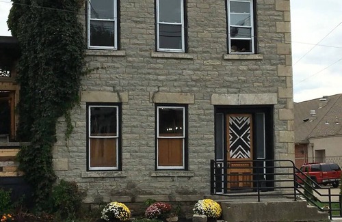 Sandusky House | Charming 1-bedroom house with AC, WiFi in enjoyable Sandusky