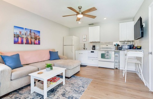 Tampa House | Charming 1-bedroom house in marvelous Tampa with AC