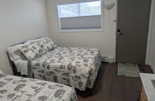 Canaan Hotel | Charming 1-bedroom motel room #4 in quaint Canaan with AC, WiFi