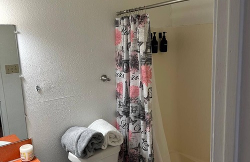 Killeen Apartment | Charming 1-bedroom Space with WiFi, AC in peaceful Killeen