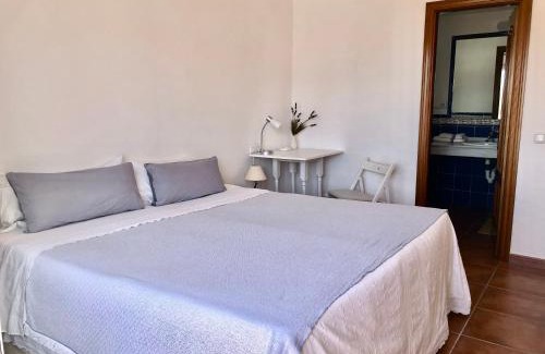 Marbella Apartment | Charming 1 bedroom suite with shared kitchen next to Puerto Banus