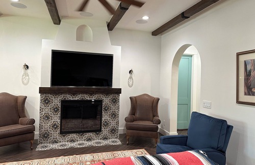 Mesa House | Charming 1-bedroom suite in Mesa with WiFi, AC