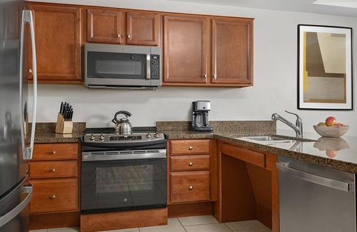 Palm Desert Villa | Charming 1-bedroom villa in superb Palm Desert with AC, fitness room, pools