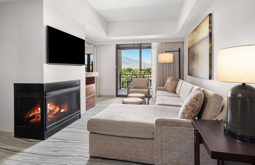 Palm Desert Villa | Charming 1-bedroom villa in superb Palm Desert with AC, fitness room, pools