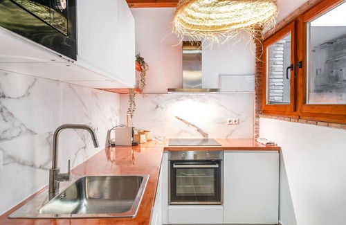 La Merced Apartment | Charming 1-BR Apartment in Heart of Malaga, Close to Calle Larios, A/C, Wi-Fi, Pet-Friendly