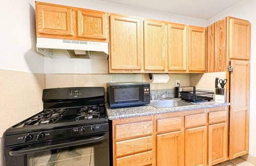 Agua Dulce House | Charming 1 BR Poolside Retreat - Lou2-Bur