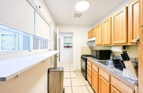 Agua Dulce House | Charming 1 BR Poolside Retreat - Lou2-Bur