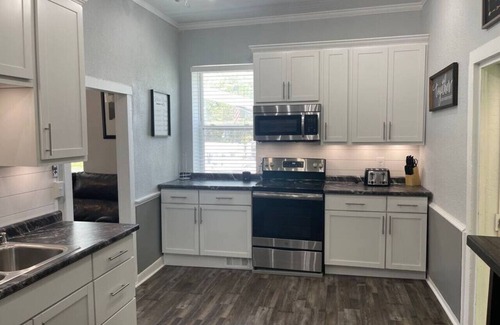 Ironton House | Charming 1860s Renovated Home