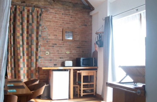 Newark House | Charming 18th Century Georgian Barn Conversion.
