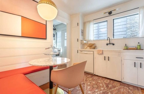 Hermosa Beach House | Charming 1920s Hermosa Bungalow Steps from The Strand