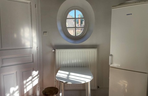 Trevol Cottage | Charming 19th Century Hunting Lodge: 4BR, Garden, Near Château, WiFi, Pet-Friendly