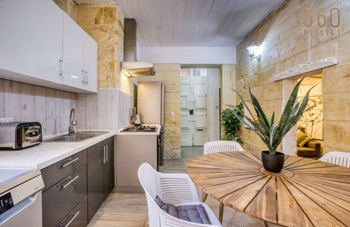Cospicua Apartment | Charming 1BR Apt with Private Terrace in Bormla