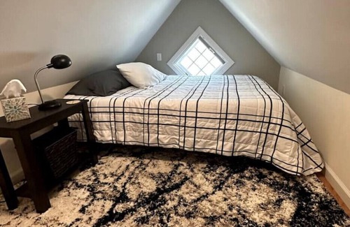 Westford Cottage | Charming 1BR Cottage-near the Vermont you love