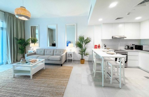 Umm Suqeim 3 Apartment | Charming 1BR with Burj Al Arab View - Asayel 3