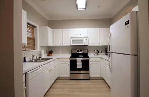 North Myrtle Beach Condo | Charming 2 Bedroom Condo with AC, WiFi in North Myrtle Beach "SNOWBIRD SPECIAL"