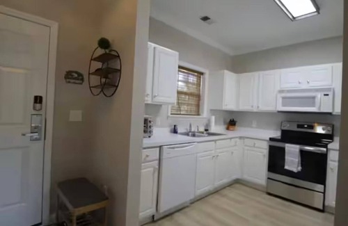 North Myrtle Beach Condo | Charming 2 Bedroom Condo with AC, WiFi in North Myrtle Beach "SNOWBIRD SPECIAL"