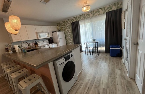 Fort Walton Beach Condo | Charming 2-bedroom condo in brilliant Fort Walton Beach with AC