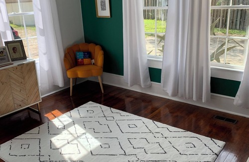 Albany House | Charming 2 Bed/2 Bath Home in Historic Downtown Albany