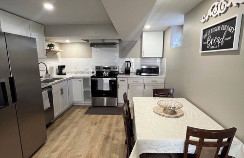 Winston - Salem Apartment | Charming 2-bed, 2 full bath studio with WiFi, AC in Ardmore