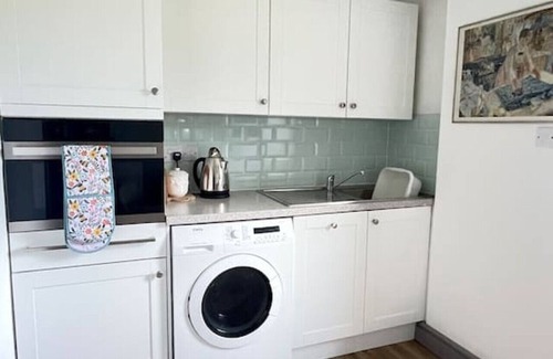 Exmouth Cottage | Charming 2-Bed Cottage, Exmouth | Sleeps 3