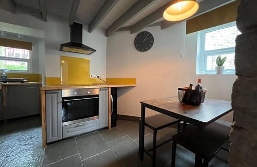 Llansteffan House | Charming 2-Bed House in Llansteffan